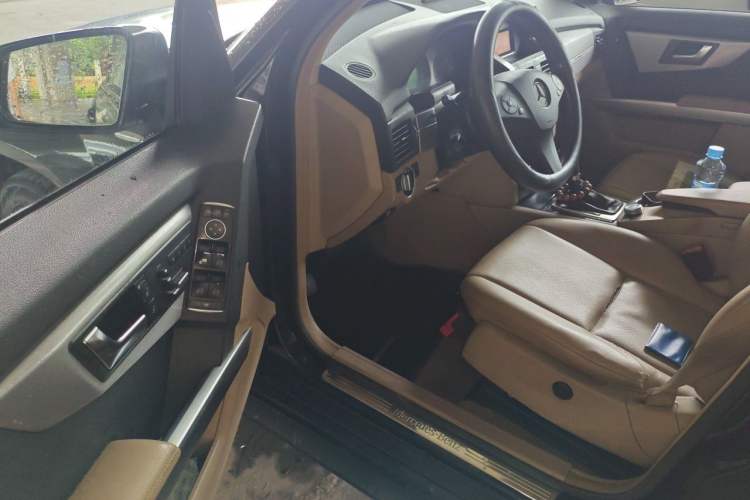 Used Mercedes-Benz GLK-Class 2012 GLK 300 4MATIC Dynamic Edition Driver Seat