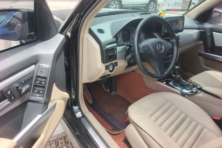 Used Mercedes-Benz GLK-Class 2012 GLK 300 4MATIC Dynamic Edition Driver Seat