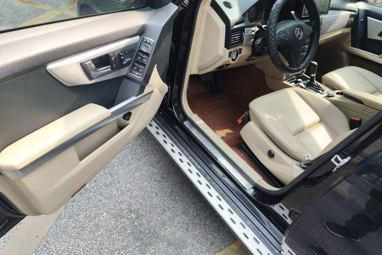 Used Mercedes-Benz GLK-Class 2012 GLK 300 4MATIC Fashion Model Driver Seat