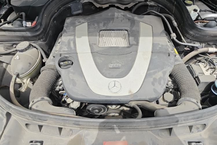 Used Mercedes-Benz GLK-Class 2012 GLK 300 4MATIC Fashion Model Engine Bay