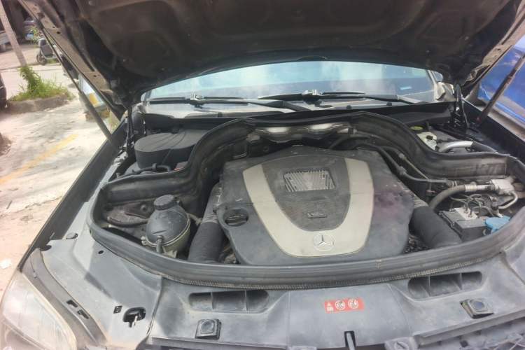Used Mercedes-Benz GLK-Class 2012 GLK 300 4MATIC Dynamic Edition Engine Bay