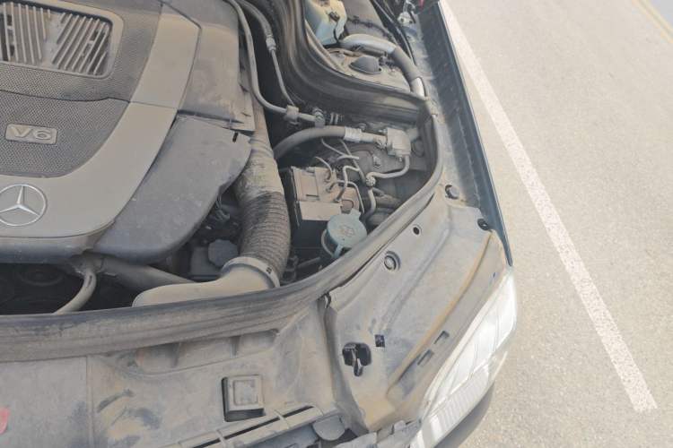 Used Mercedes-Benz GLK-Class 2012 GLK 300 4MATIC Fashion Model Engine Bay Left