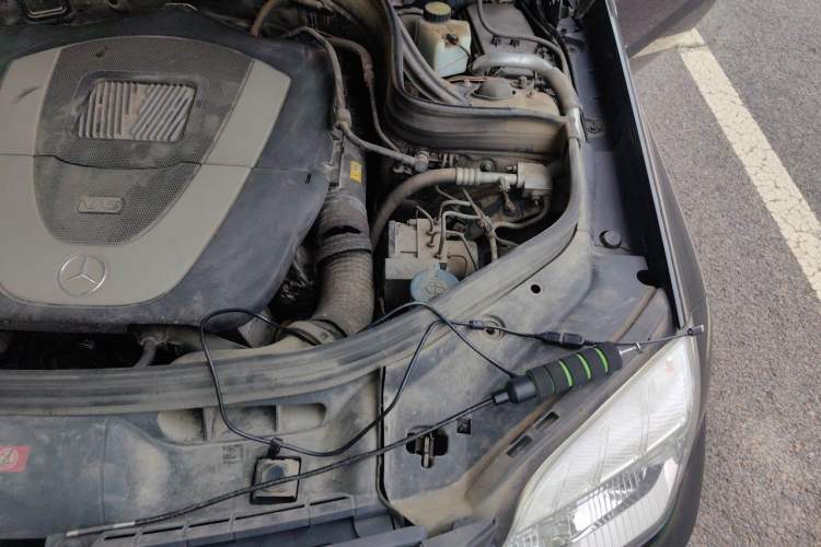 Used Mercedes-Benz GLK-Class 2012 GLK 300 4MATIC Fashion Model Engine Bay Left