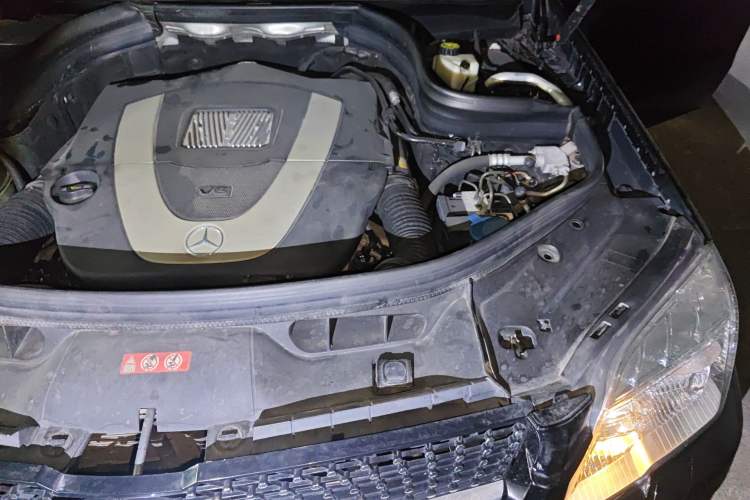 Used Mercedes-Benz GLK-Class 2012 GLK 300 4MATIC Fashion Model Engine Bay Left