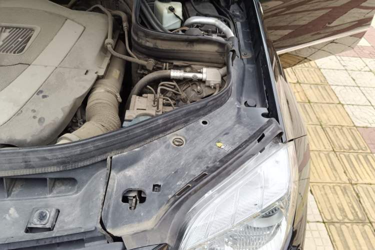 Used Mercedes-Benz GLK-Class 2012 GLK 300 4MATIC Luxury Model Engine Bay Left