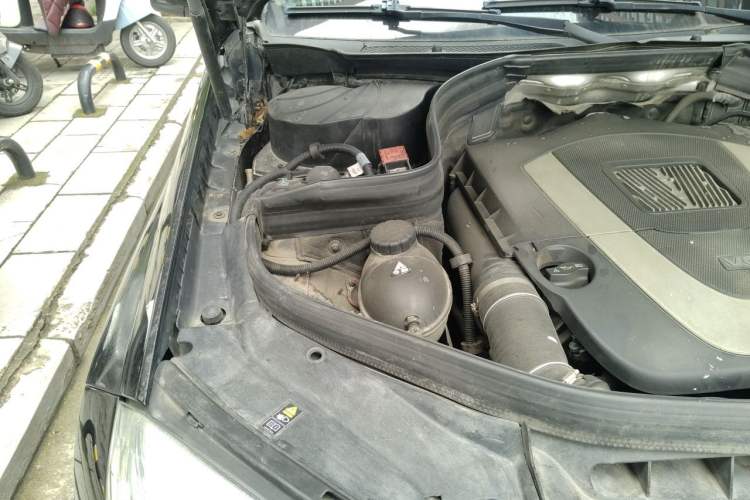 Used Mercedes-Benz GLK-Class 2012 GLK 300 4MATIC Fashion Model Engine Bay Right