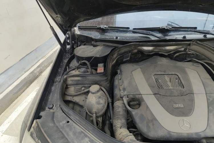 Used Mercedes-Benz GLK-Class 2012 GLK 300 4MATIC Fashion Model Engine Bay Right