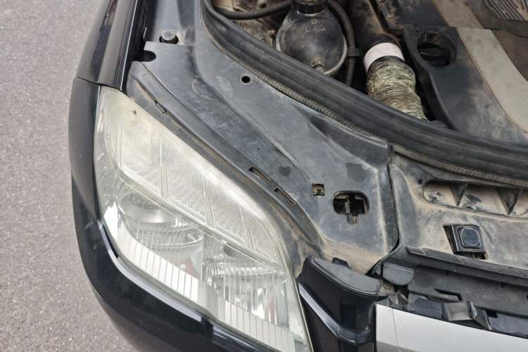 Used Mercedes-Benz GLK-Class 2012 GLK 300 4MATIC Fashion Model Engine Bay Right