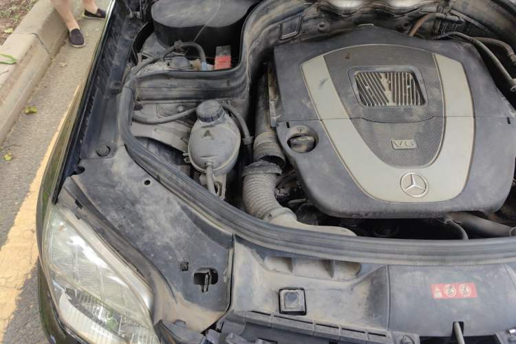 Used Mercedes-Benz GLK-Class 2012 GLK 300 4MATIC Fashion Model Engine Bay Right