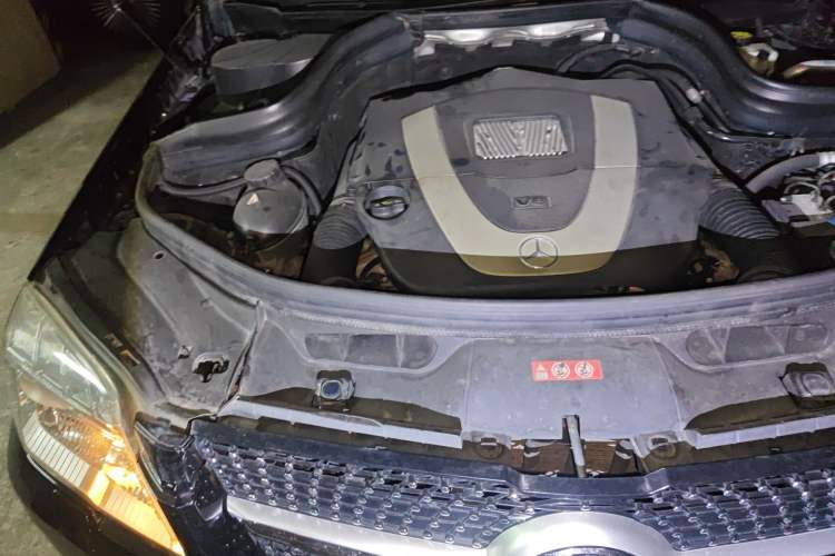 Used Mercedes-Benz GLK-Class 2012 GLK 300 4MATIC Fashion Model Engine Bay Right