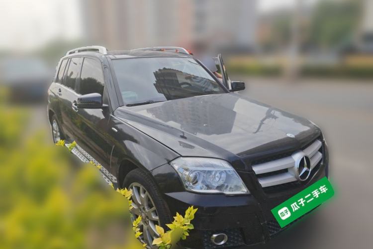 Used Mercedes-Benz GLK-Class 2012 GLK 300 4MATIC Fashion Model Front Right 45 Deg
