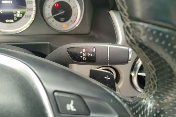 Used Mercedes-Benz GLK-Class 2012 GLK 300 4MATIC Fashion Model Gear Lever
