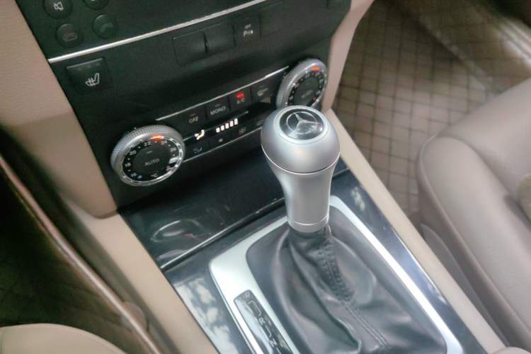 Used Mercedes-Benz GLK-Class 2012 GLK 300 4MATIC Fashion Model Gear Lever
