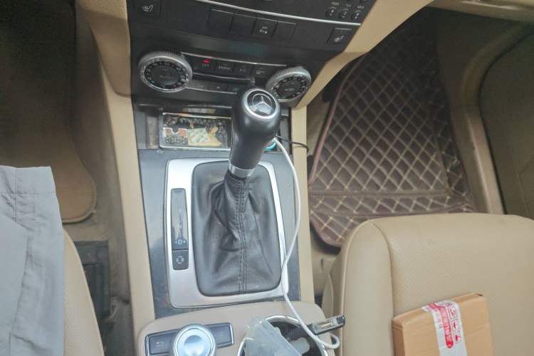 Used Mercedes-Benz GLK-Class 2012 GLK 300 4MATIC Fashion Model Gear Lever