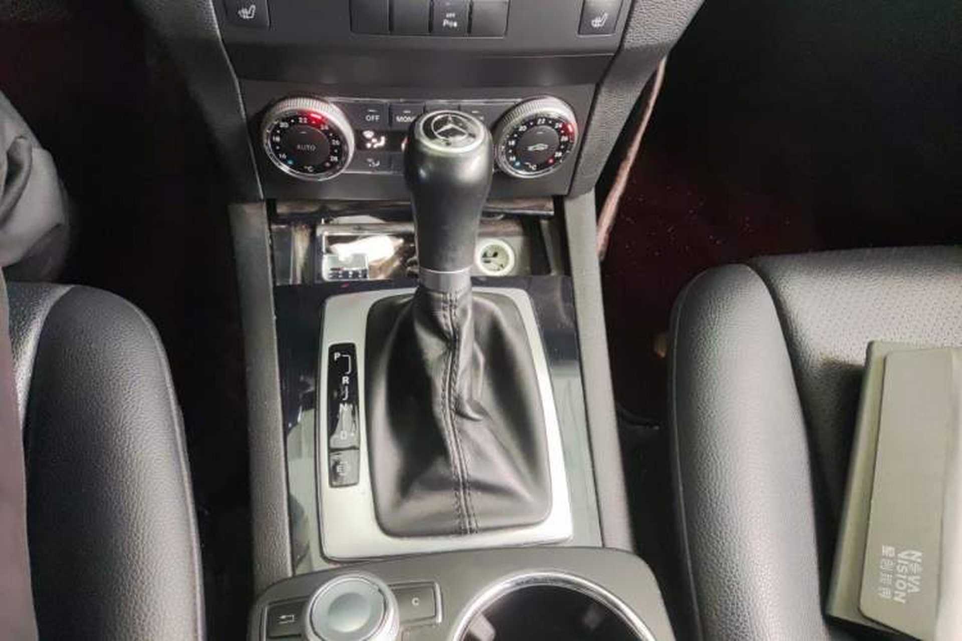Used Mercedes-Benz GLK-Class 2012 GLK 300 4MATIC Dynamic Edition Gear Lever