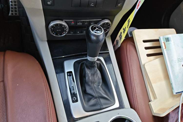 Used Mercedes-Benz GLK-Class 2012 GLK 300 4MATIC Luxury Model Gear Lever