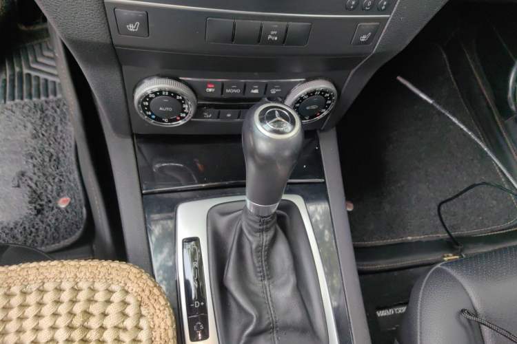 Used Mercedes-Benz GLK-Class 2012 GLK 300 4MATIC Fashion Model Gear Lever