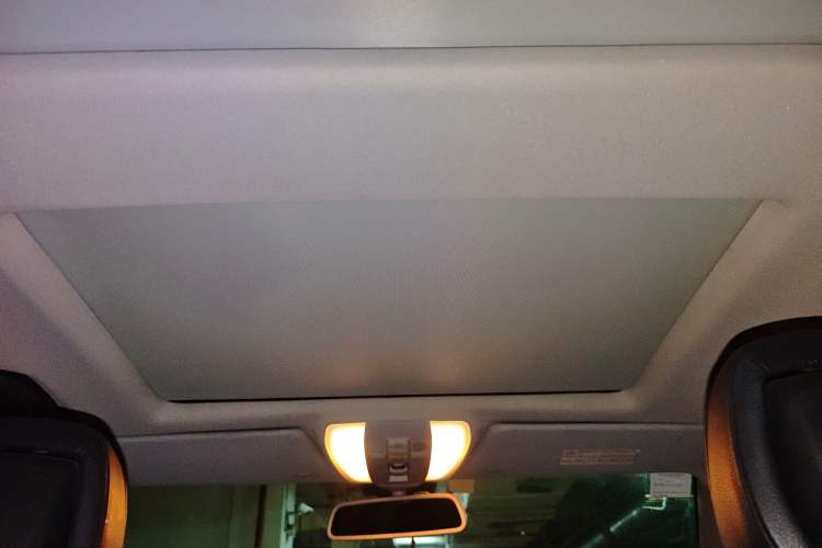 Used Mercedes-Benz GLK-Class 2012 GLK 300 4MATIC Luxury Model Headliner