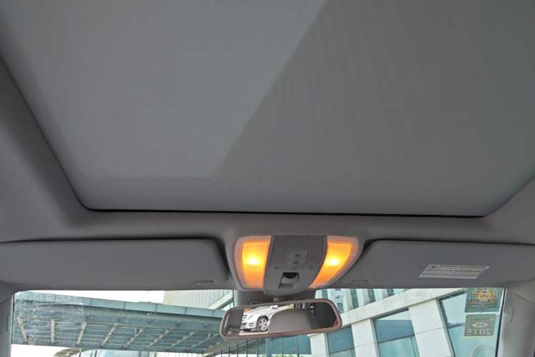 Used Mercedes-Benz GLK-Class 2012 GLK 300 4MATIC Fashion Model Headliner