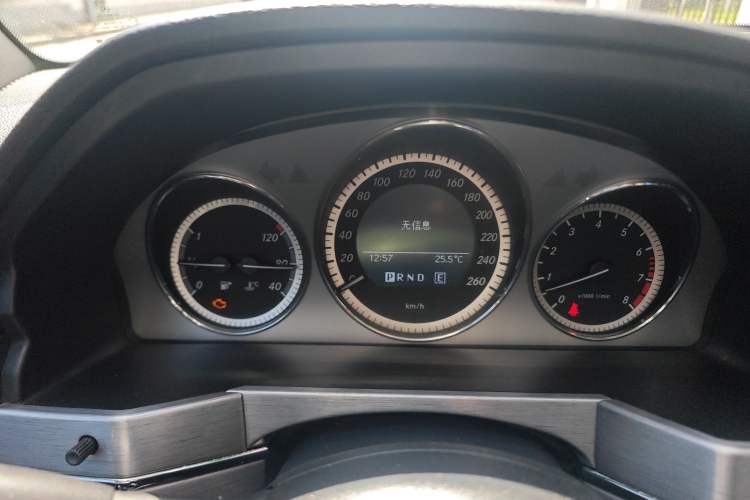Used Mercedes-Benz GLK-Class 2012 GLK 300 4MATIC Luxury Model Instrument Cluster