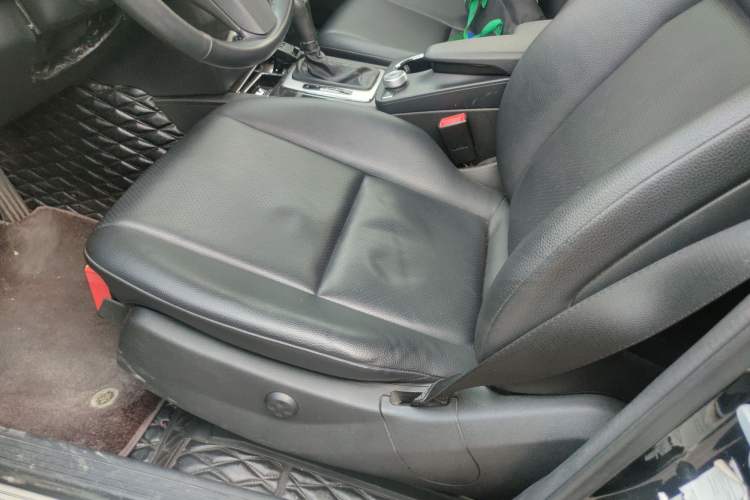 Used Mercedes-Benz GLK-Class 2012 GLK 300 4MATIC Dynamic Edition Left Front Seat