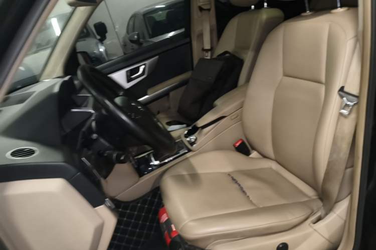Used Mercedes-Benz GLK-Class 2012 GLK 300 4MATIC Fashion Model Left Front Seat