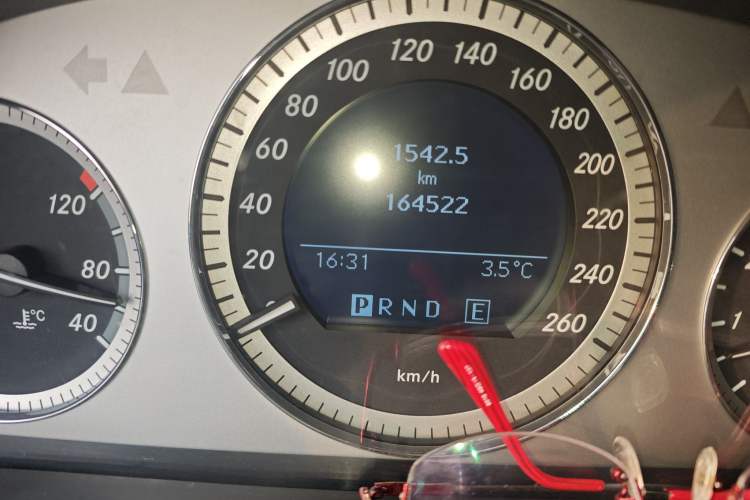 Used Mercedes-Benz GLK-Class 2012 GLK 300 4MATIC Dynamic Edition Odometer Close Up