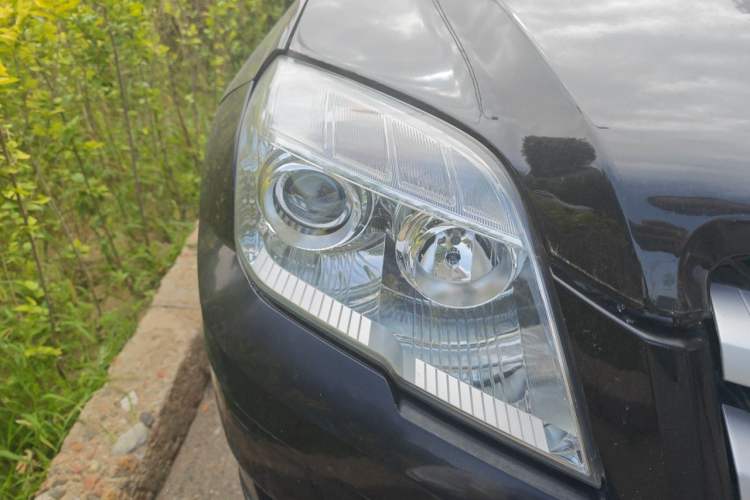 Used Mercedes-Benz GLK-Class 2012 GLK 300 4MATIC Fashion Model Right Front Headlight
