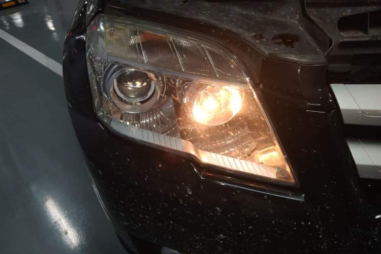 Used Mercedes-Benz GLK-Class 2012 GLK 300 4MATIC Fashion Model Right Front Headlight