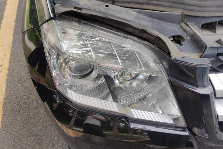 Used Mercedes-Benz GLK-Class 2012 GLK 300 4MATIC Fashion Model Right Front Headlight