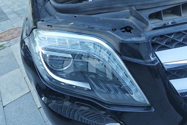 Used Mercedes-Benz GLK-Class 2012 GLK 300 4MATIC Fashion Model Right Front Headlight