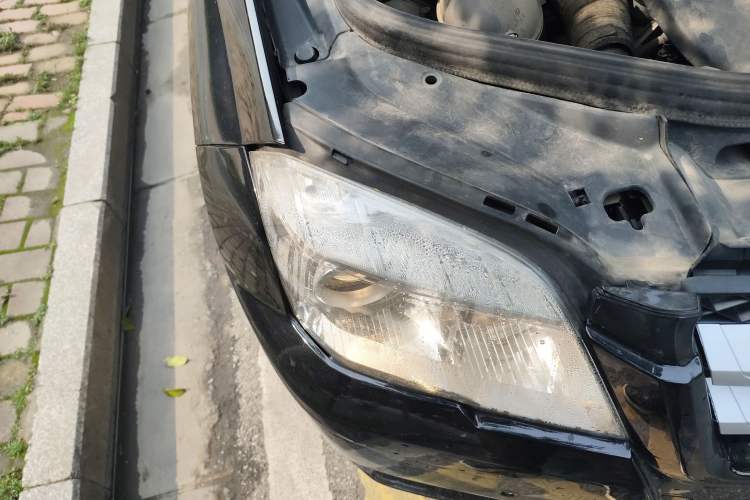 Used Mercedes-Benz GLK-Class 2012 GLK 300 4MATIC Fashion Model Right Front Headlight