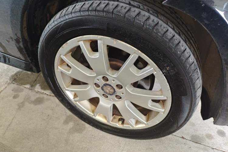 Used Mercedes-Benz GLK-Class 2012 GLK 300 4MATIC Dynamic Edition Right Front Wheel Hub