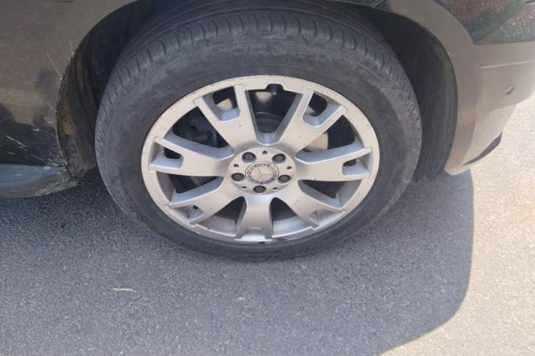 Used Mercedes-Benz GLK-Class 2012 GLK 300 4MATIC Dynamic Edition Right Front Wheel Hub