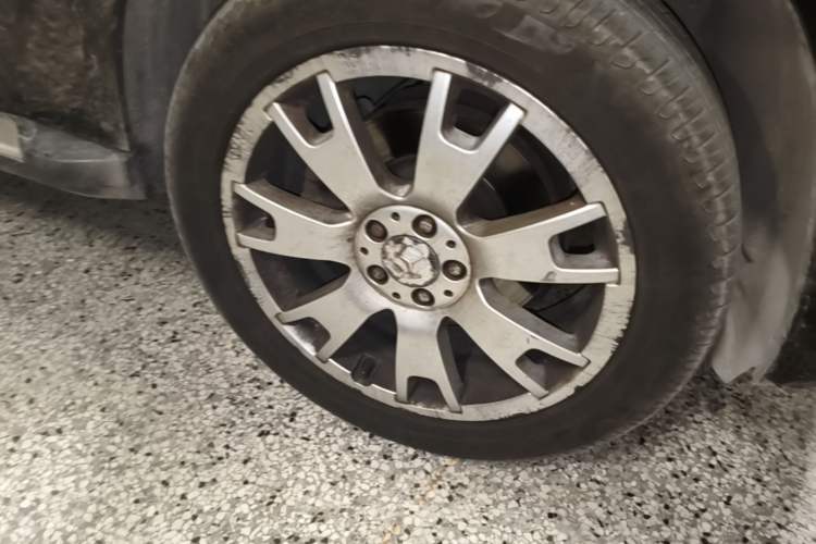 Used Mercedes-Benz GLK-Class 2012 GLK 300 4MATIC Fashion Model Right Front Wheel Hub