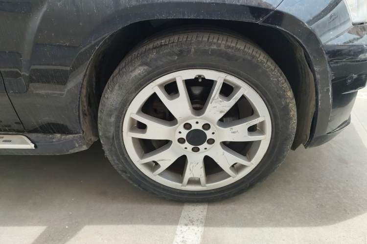 Used Mercedes-Benz GLK-Class 2012 GLK 300 4MATIC Fashion Model Right Front Wheel Hub