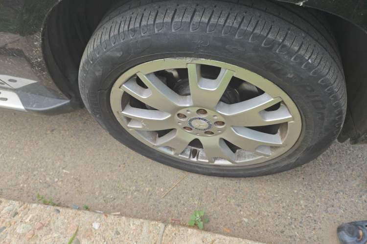 Used Mercedes-Benz GLK-Class 2012 GLK 300 4MATIC Fashion Model Right Front Wheel Hub