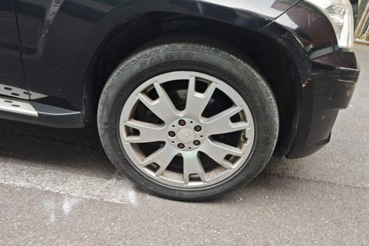 Used Mercedes-Benz GLK-Class 2012 GLK 300 4MATIC Fashion Model Right Front Wheel Hub