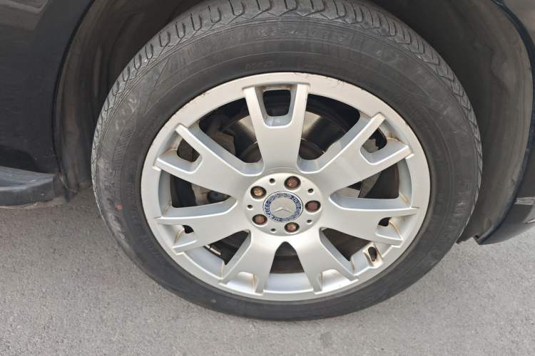 Used Mercedes-Benz GLK-Class 2012 GLK 300 4MATIC Dynamic Edition Right Front Wheel Hub