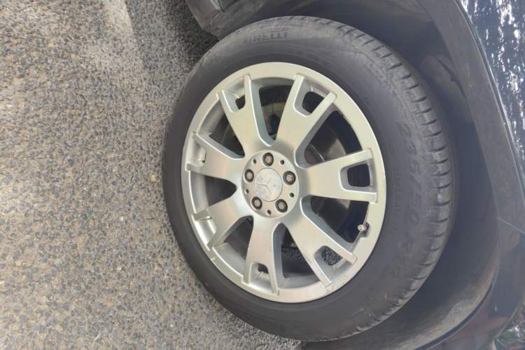 Used Mercedes-Benz GLK-Class 2012 GLK 300 4MATIC Fashion Model Right Front Wheel Hub