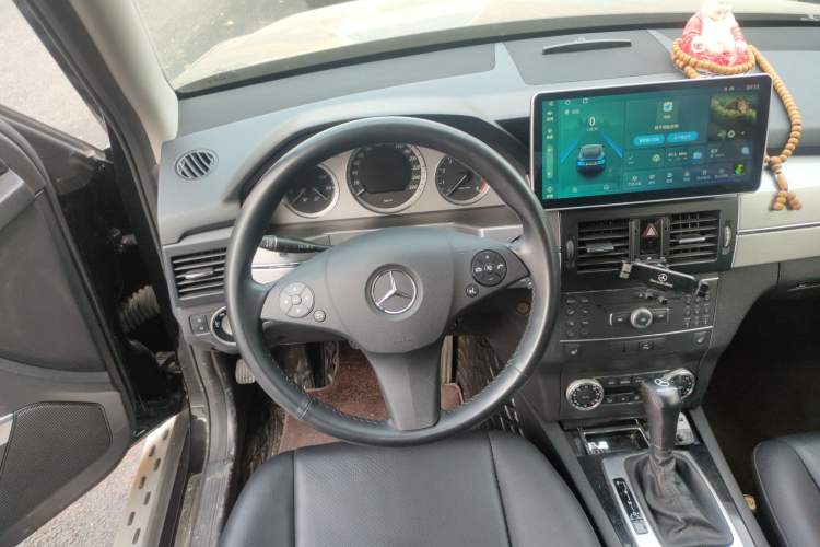 Used Mercedes-Benz GLK-Class 2012 GLK 300 4MATIC Dynamic Edition Steering Wheel