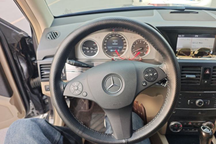 Used Mercedes-Benz GLK-Class 2012 GLK 300 4MATIC Dynamic Edition Steering Wheel