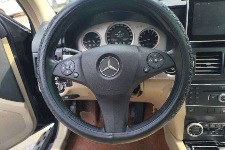 Used Mercedes-Benz GLK-Class 2012 GLK 300 4MATIC Fashion Model Steering Wheel