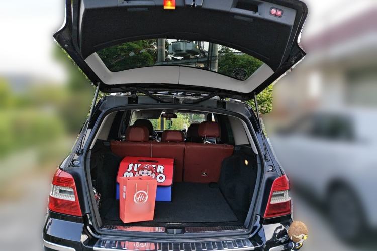 Used Mercedes-Benz GLK-Class 2012 GLK 300 4MATIC Luxury Model Trunk