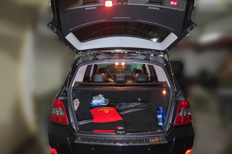 Used Mercedes-Benz GLK-Class 2012 GLK 300 4MATIC Fashion Model Trunk