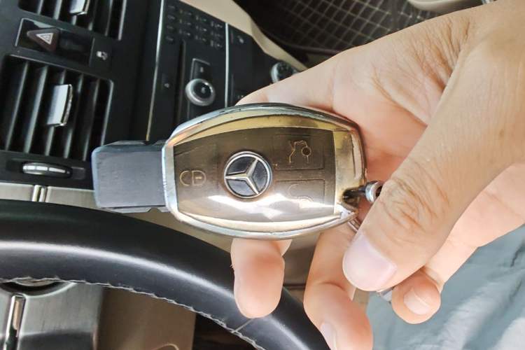 Used Mercedes-Benz GLK-Class 2012 GLK 300 4MATIC Fashion Model Vehicle Key