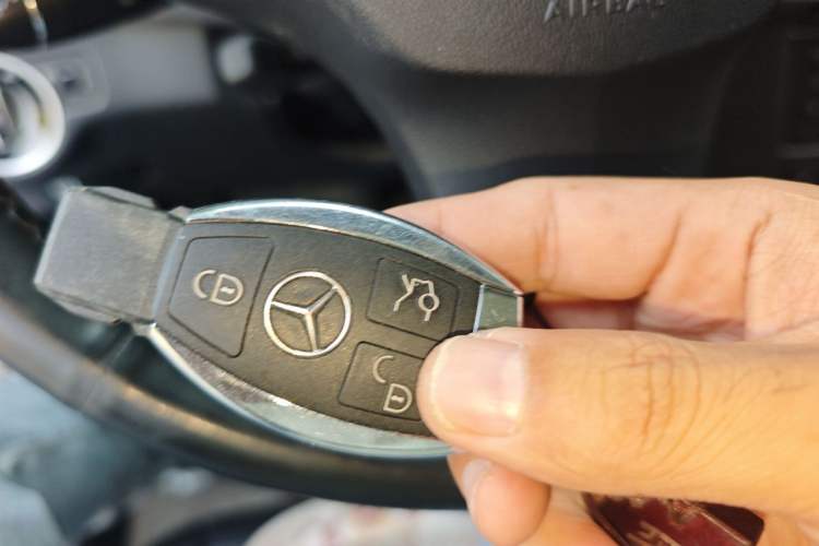 Used Mercedes-Benz GLK-Class 2012 GLK 300 4MATIC Fashion Model Vehicle Key