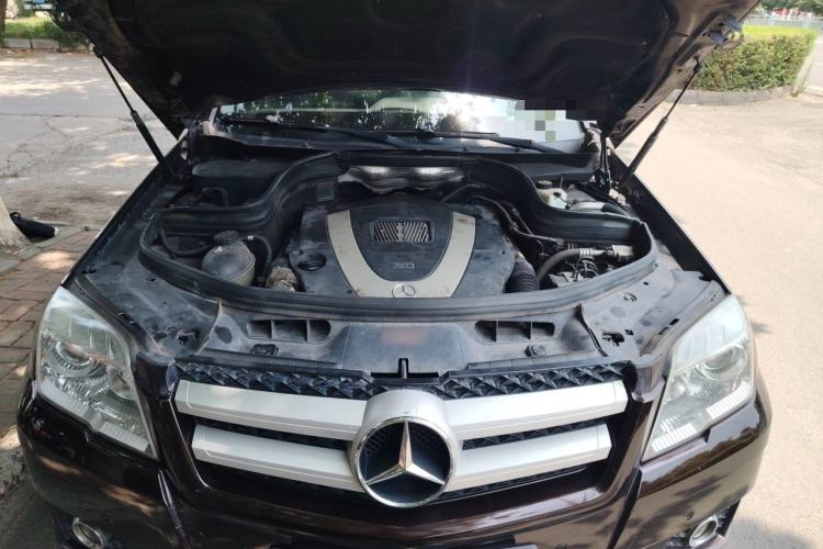 Used Mercedes-Benz GLK-Class 2012 GLK 300 4MATIC Fashion Model Engine Bay