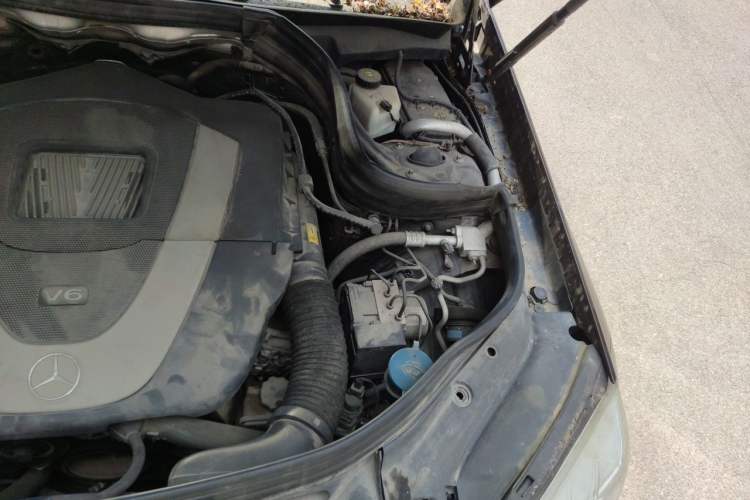Used Mercedes-Benz GLK-Class 2012 GLK 300 4MATIC Dynamic Edition Engine Bay Left