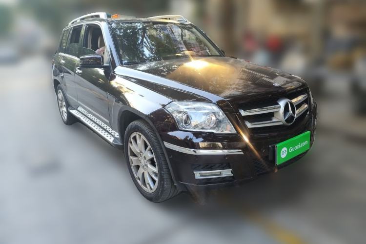 Used Mercedes-Benz GLK-Class 2012 GLK 300 4MATIC Fashion Model Front Right 45 Deg